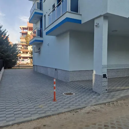 стадиона 2* Πάζαρτζικ